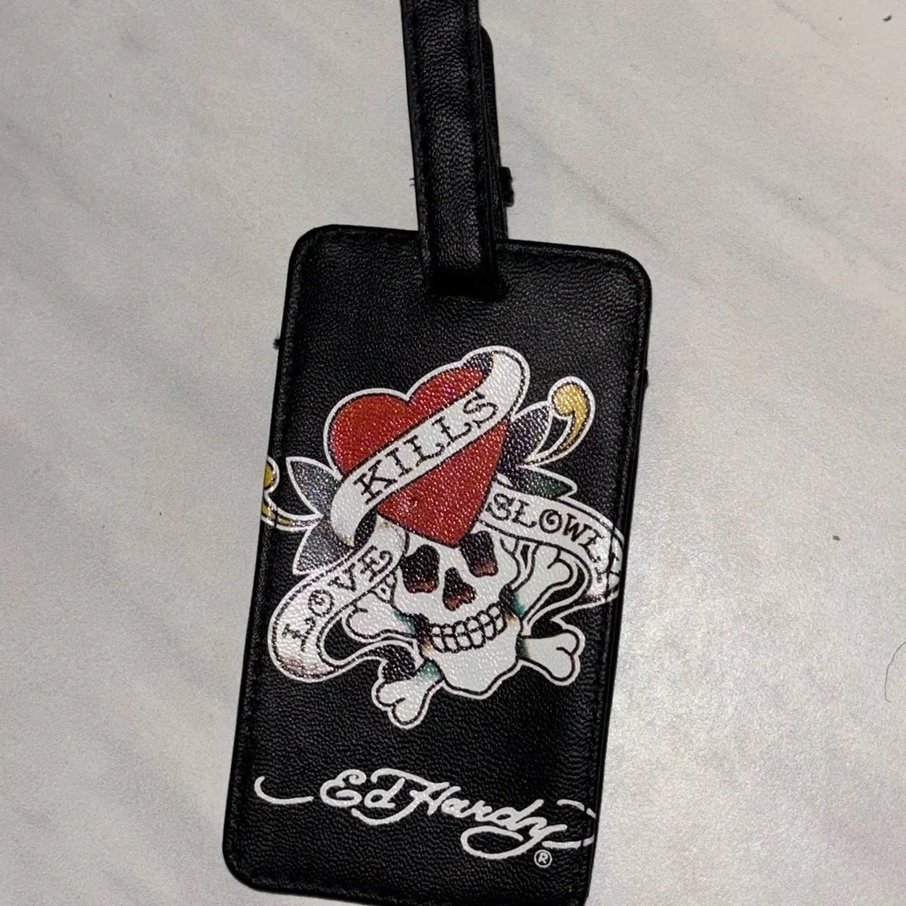Ed Hardy Black luggage tag with Skull and Heart Design